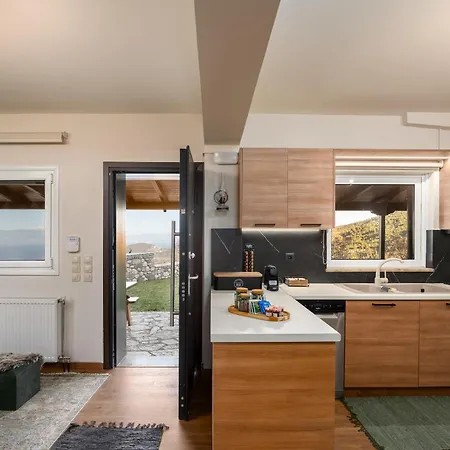 Alkiona Cozy Mountain Retreat With Stunning Views By Greece Lägenhet